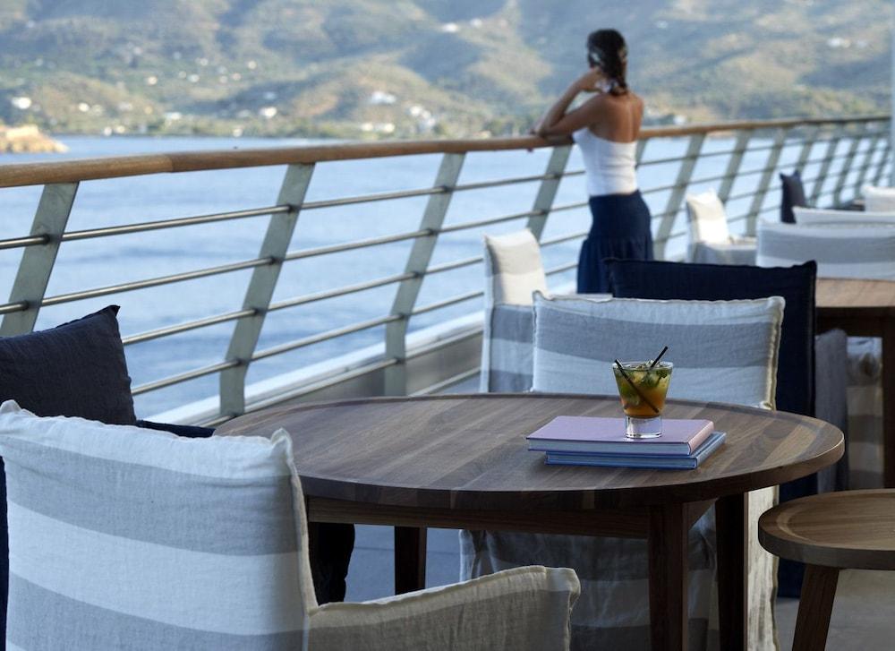 Sirene Blue Luxury